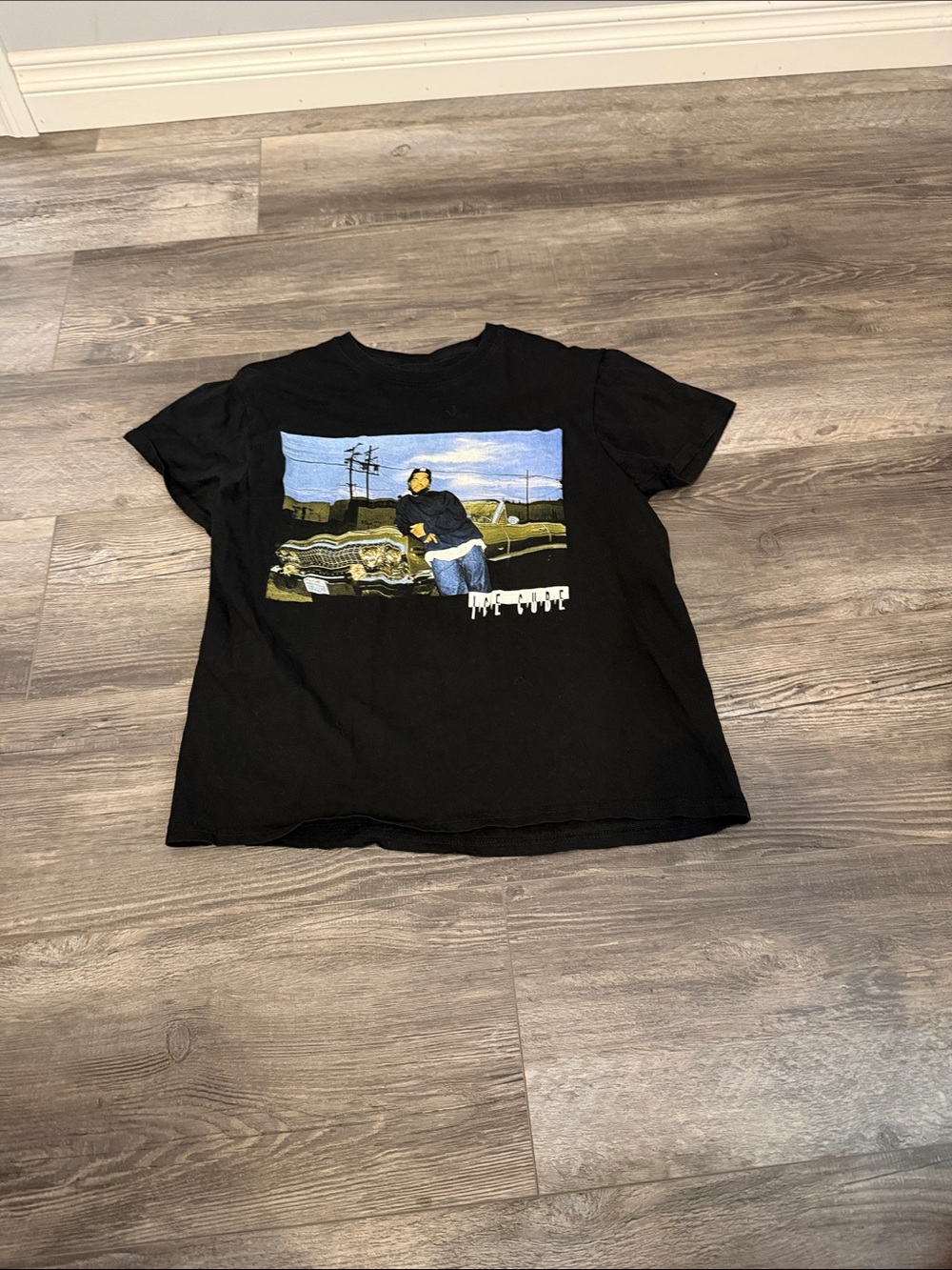 ICE CUBE Black‎ Graphic Tee with Urban Car Scene